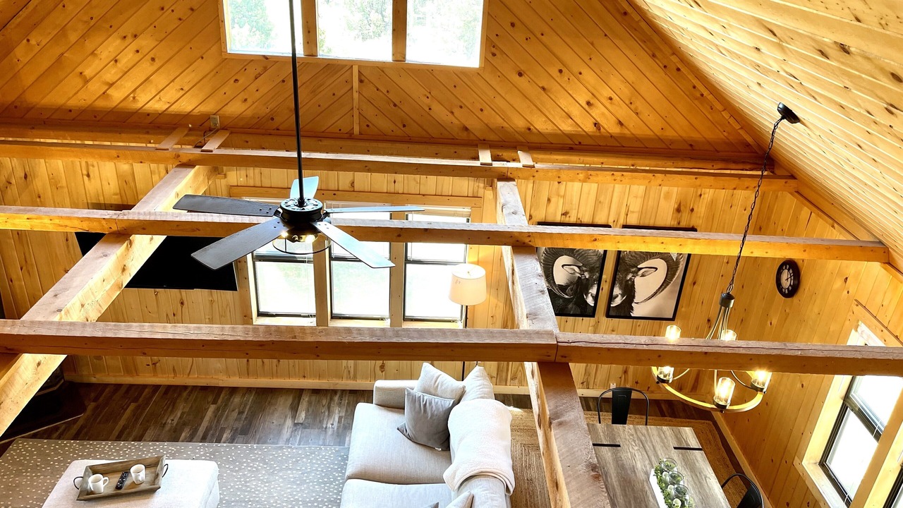 Photo of Livingroom in Alpine Village