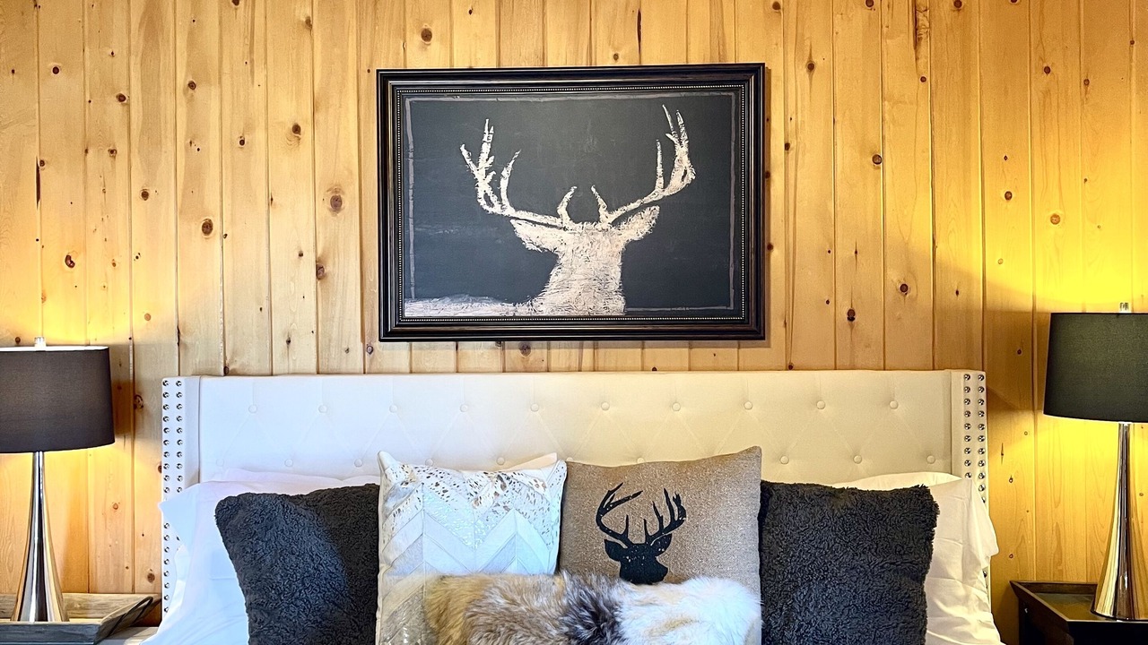 Photo of Bedroom in Alpine Village