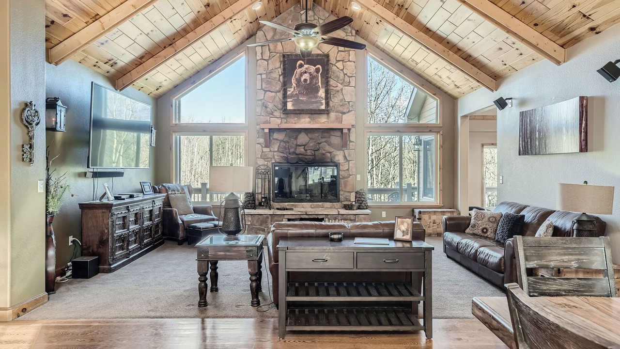 Photo of Livingroom in Fairplay