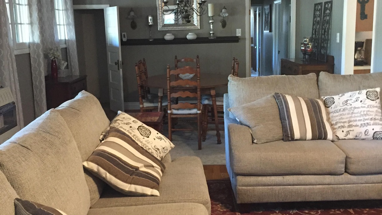 Photo of Livingroom in Beulah