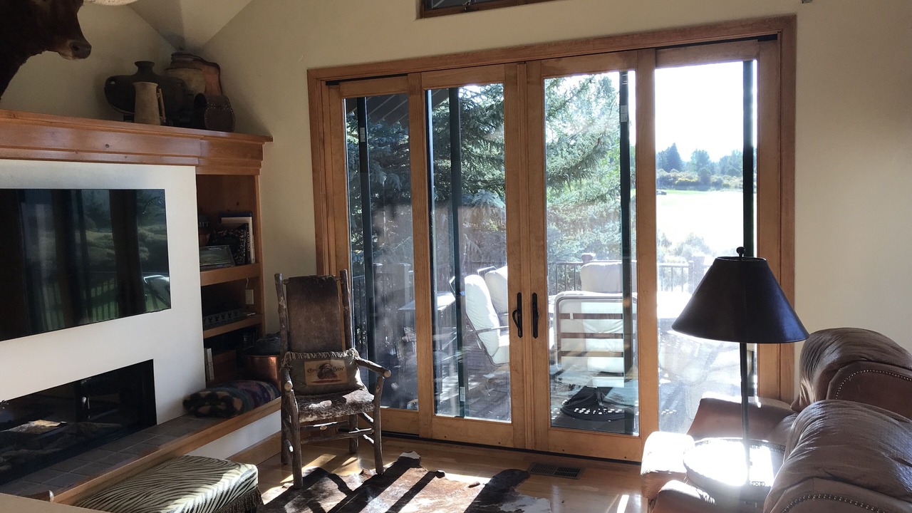 Photo of Livingroom in Edwards