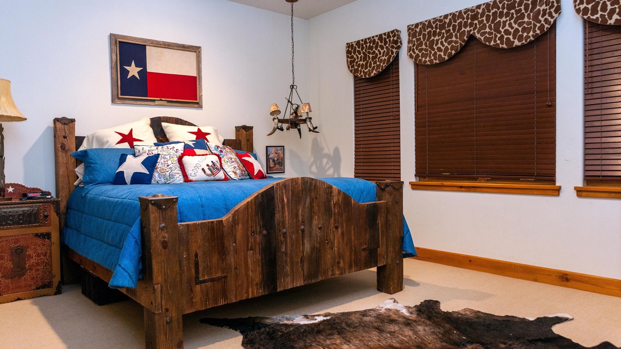 Photo of Bedroom in Edwards
