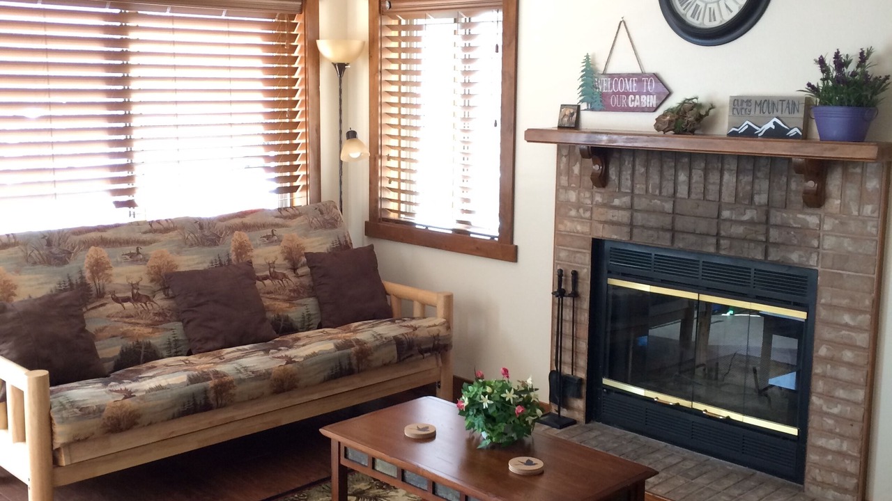 Photo of Livingroom in Estes Park