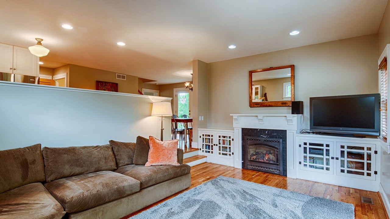 Photo of Livingroom in Whittier