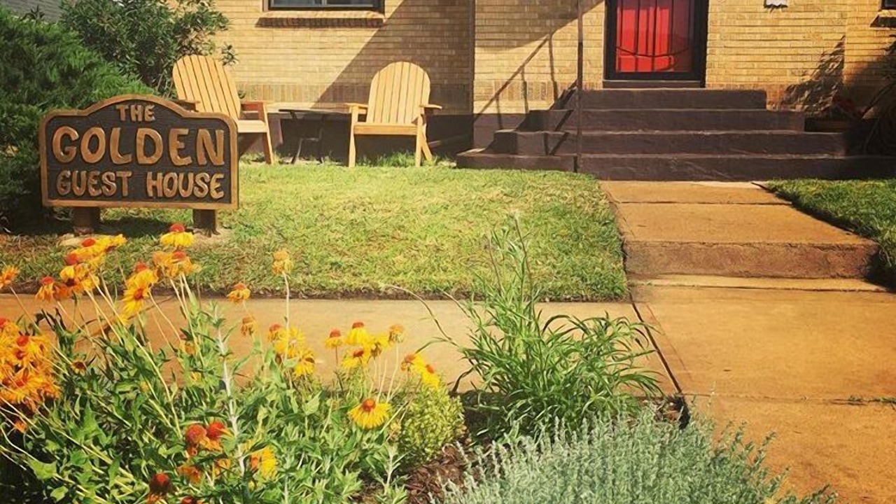 Photo of Outdoor in Golden