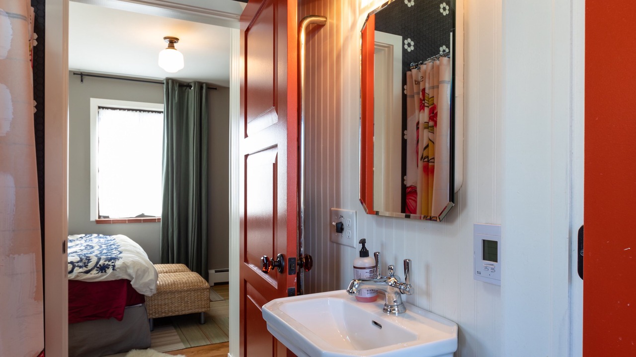 Photo of Bathroom in Golden