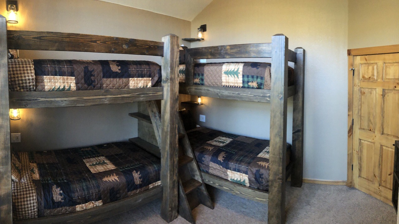 Photo of Bedroom in Lakeside Village