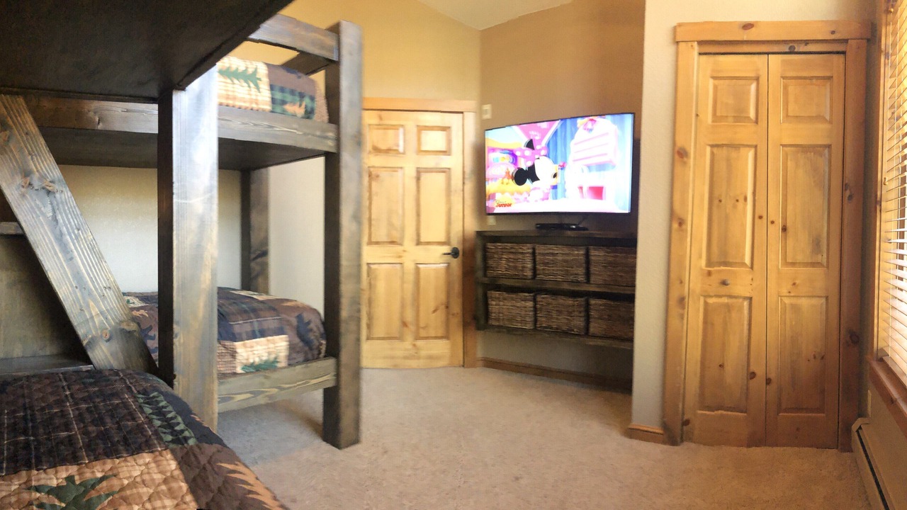 Photo of Bedroom in Lakeside Village
