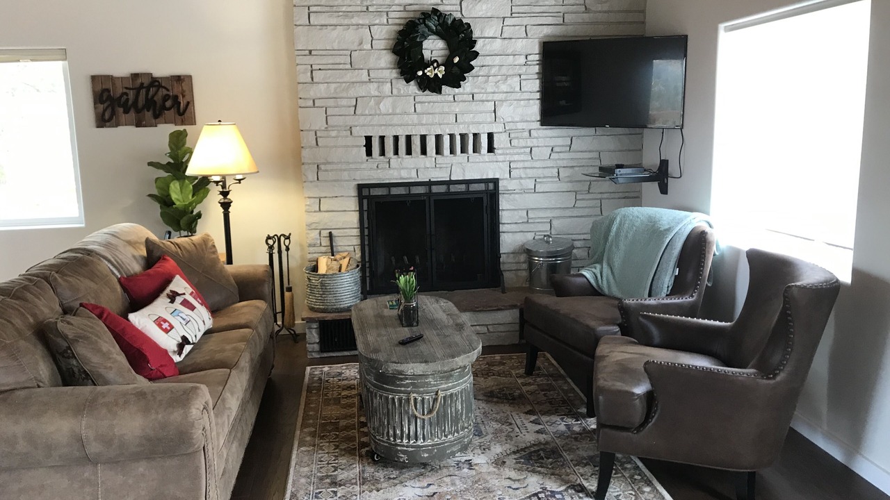 Photo of Livingroom in Rainbow Valley