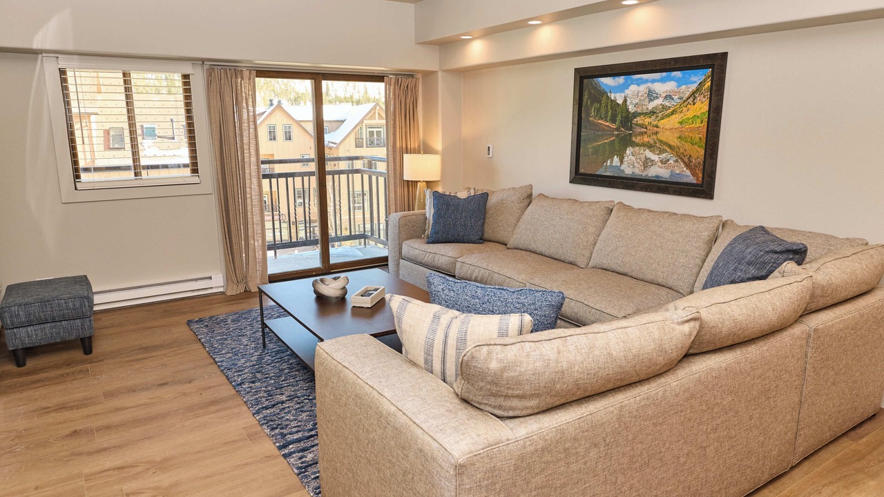 Photo of Bedroom in Peak 9