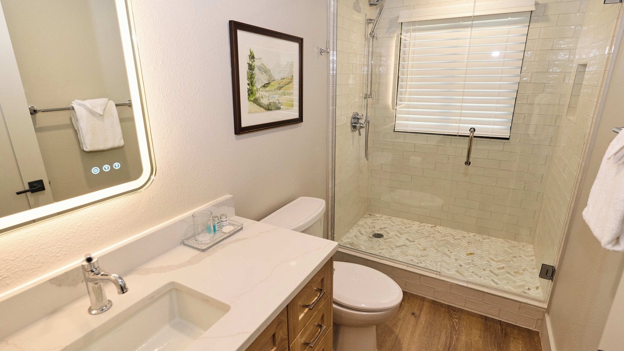 Photo of Bathroom in Peak 9