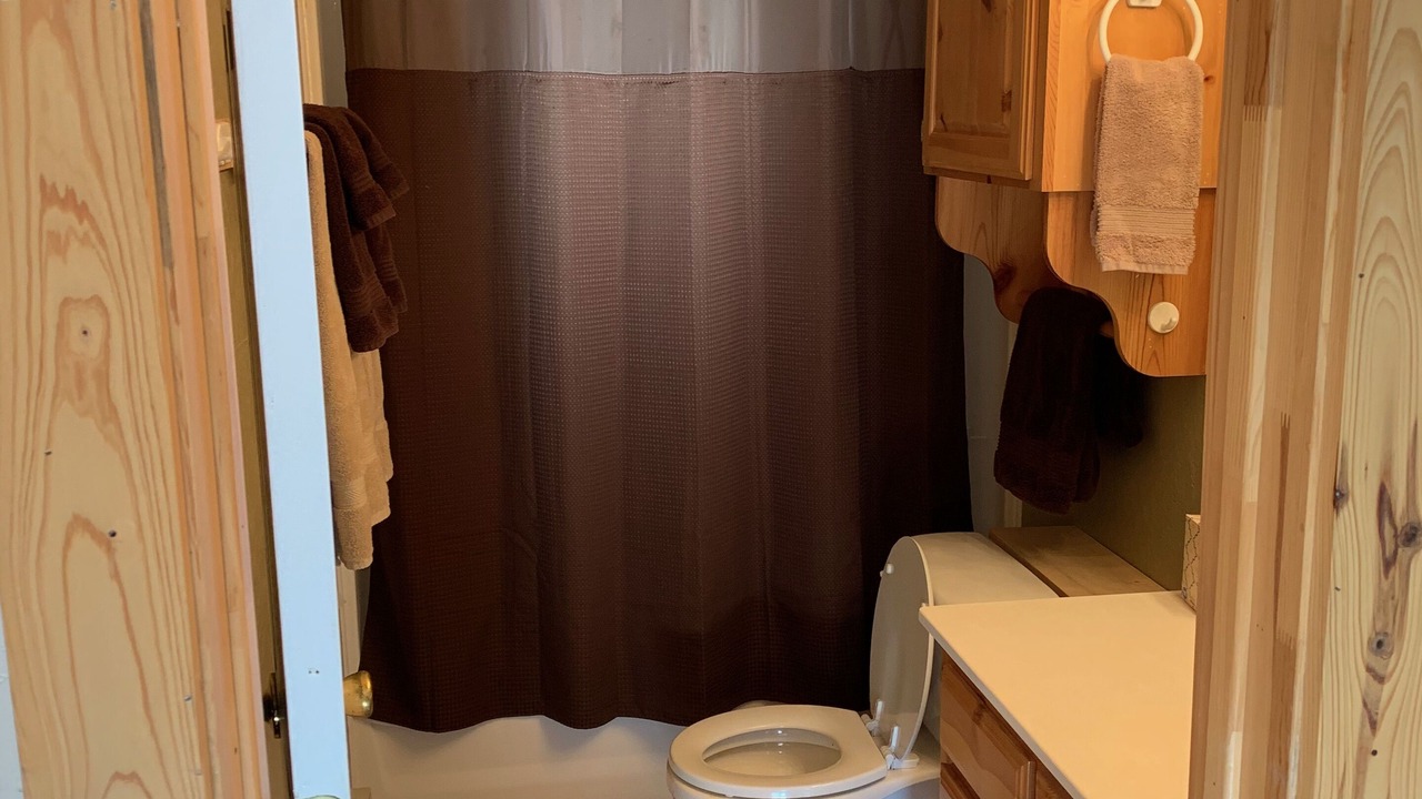 Photo of Bathroom in Forest Lakes
