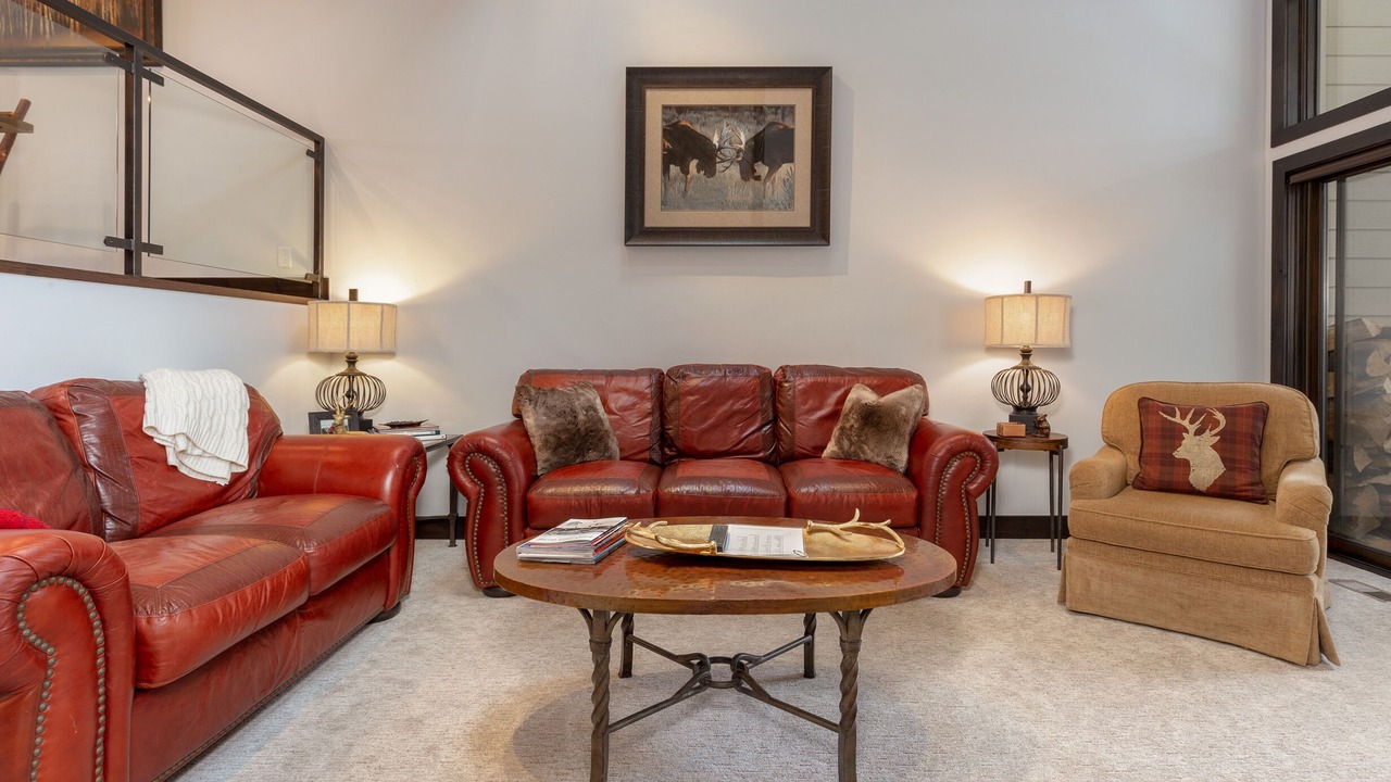 Photo of Livingroom in Avon