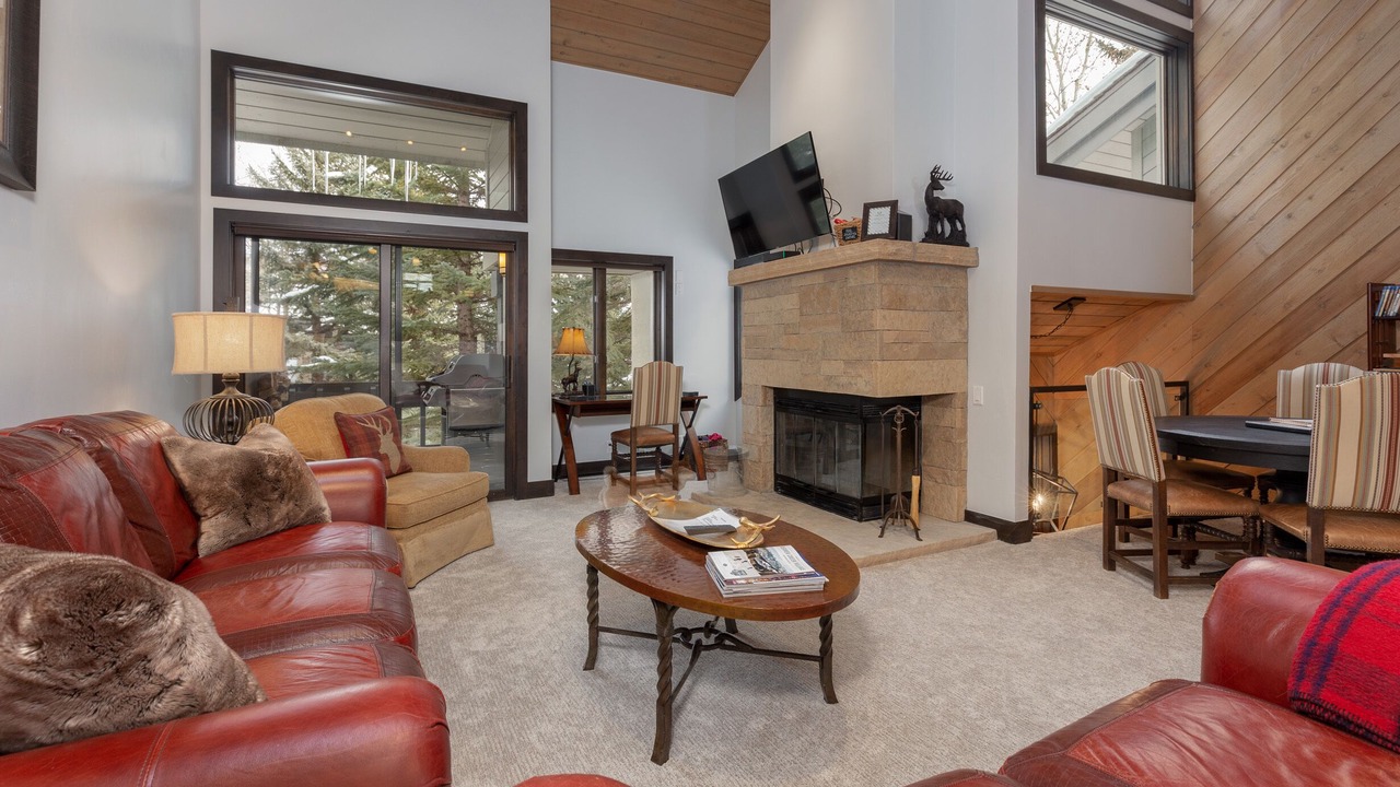 Photo of Livingroom in Avon