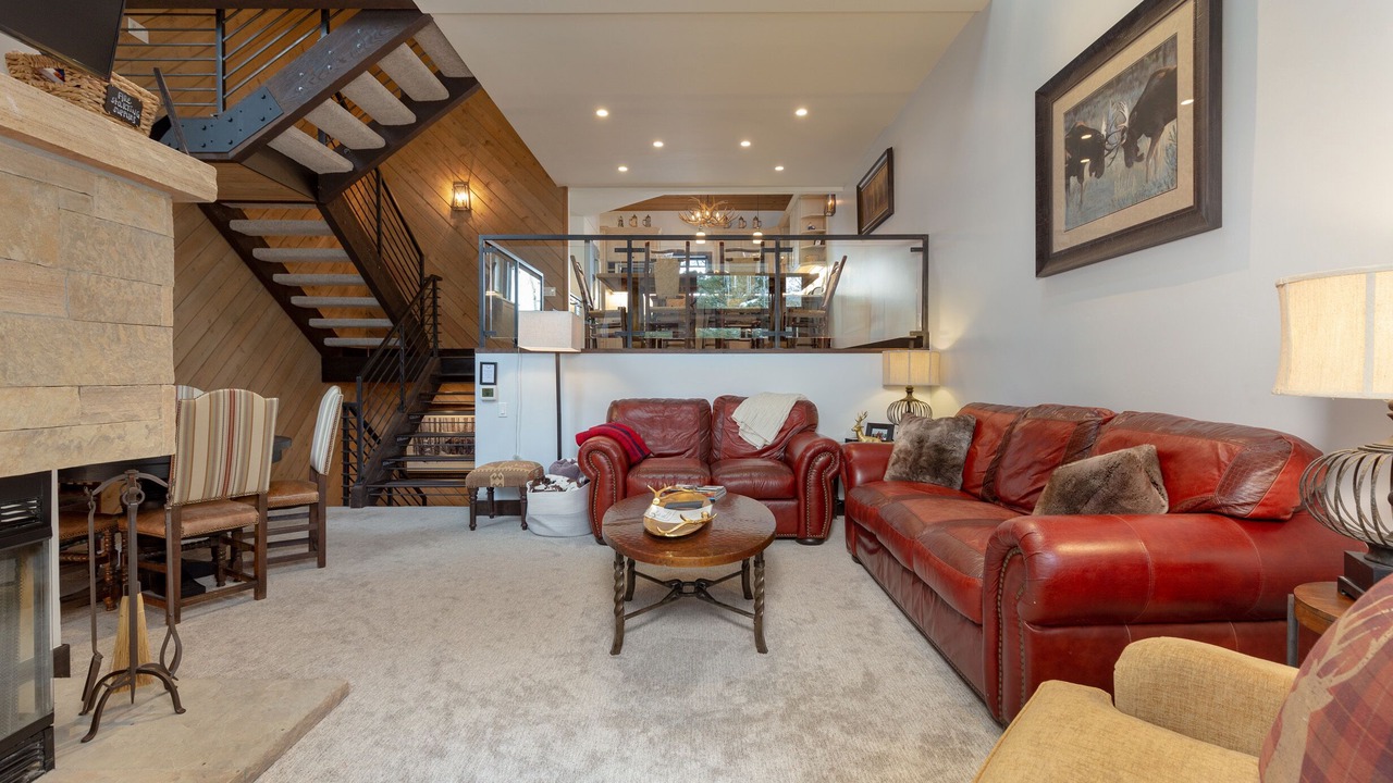 Photo of Livingroom in Avon