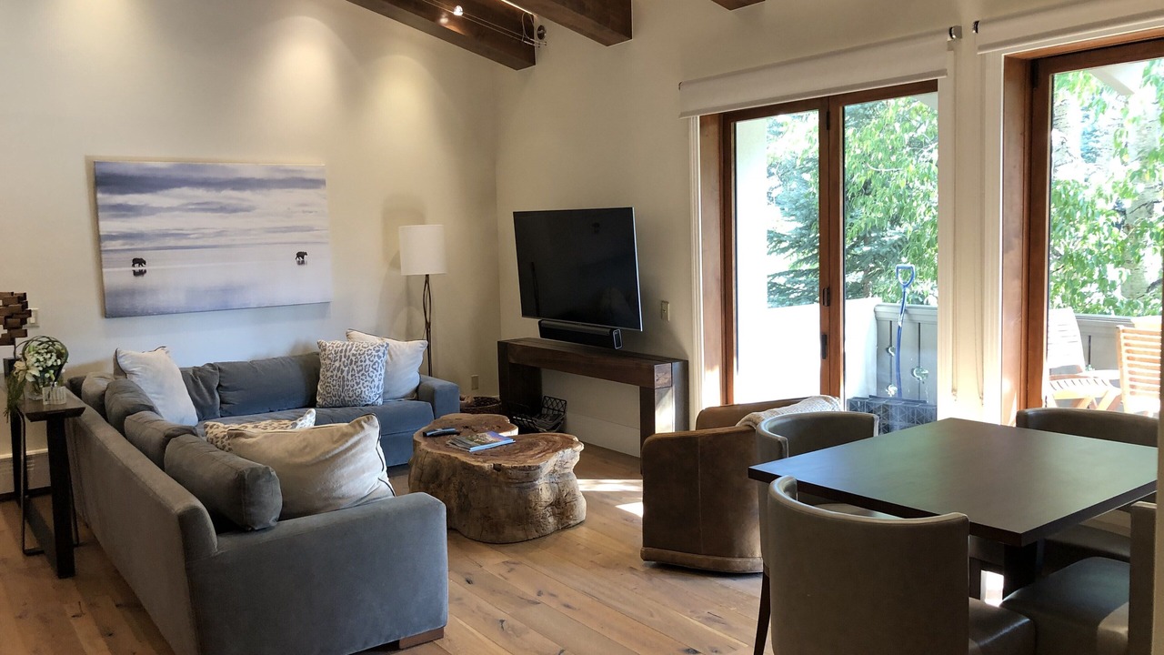 Photo of Livingroom in Vail