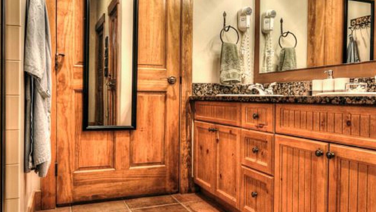 Photo of Bathroom in River Run
