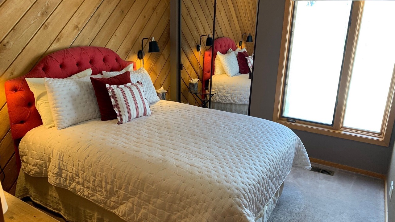 Photo of Bedroom in Avon