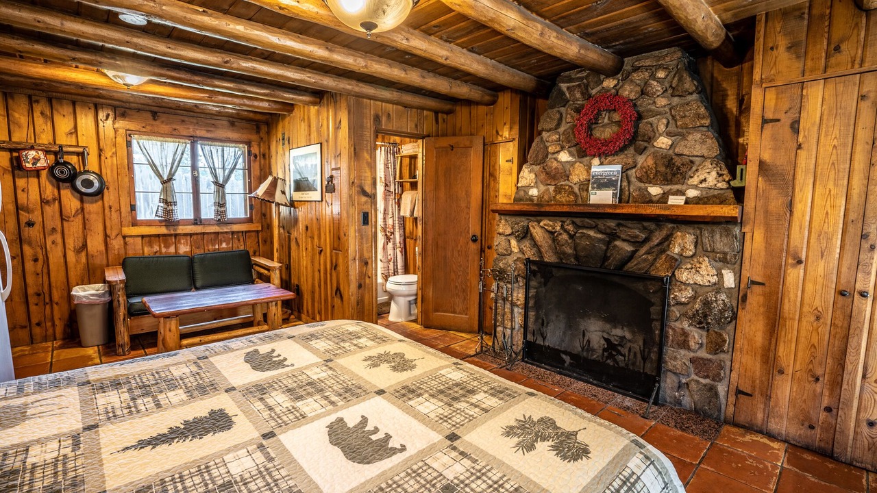 Photo of Bedroom in Evergreen