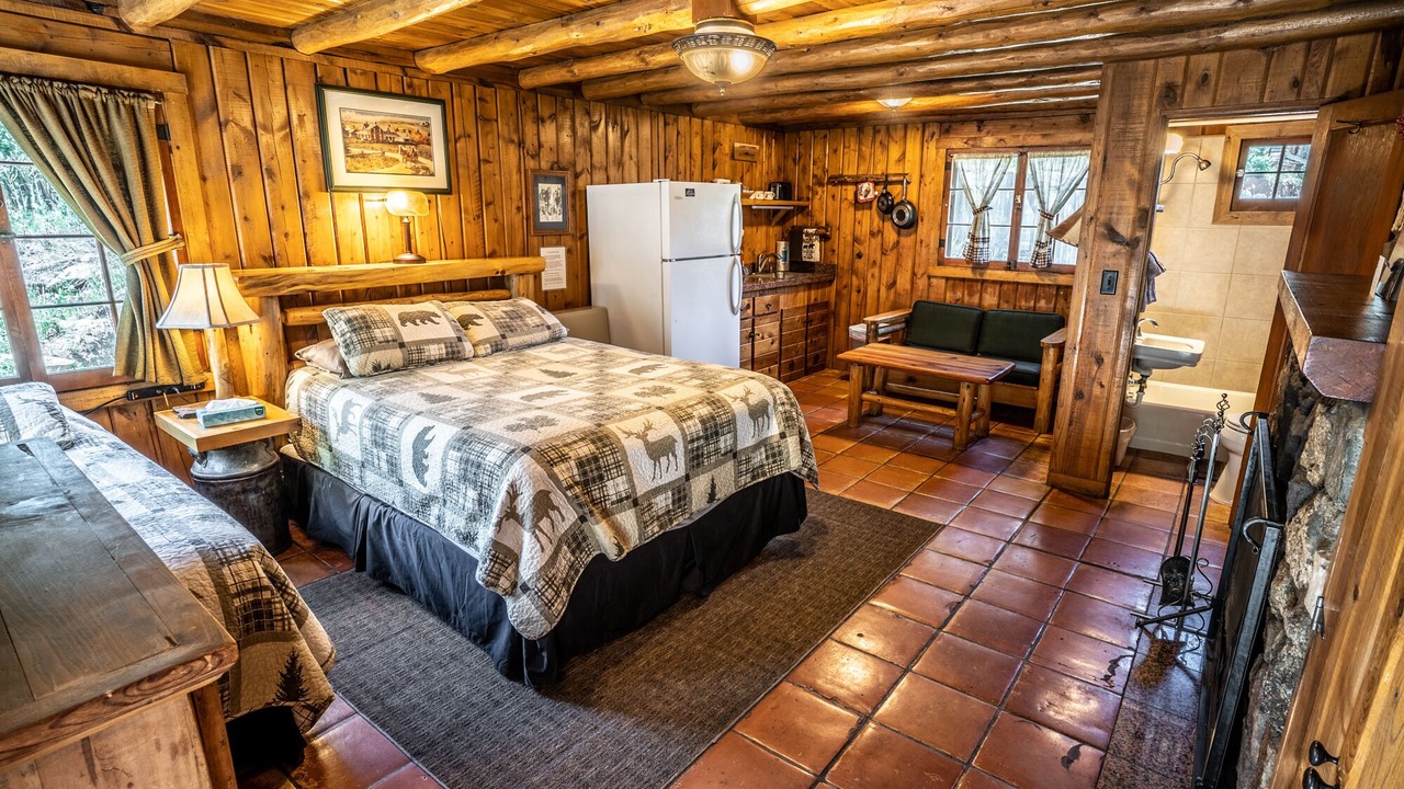 Photo of Bedroom in Evergreen