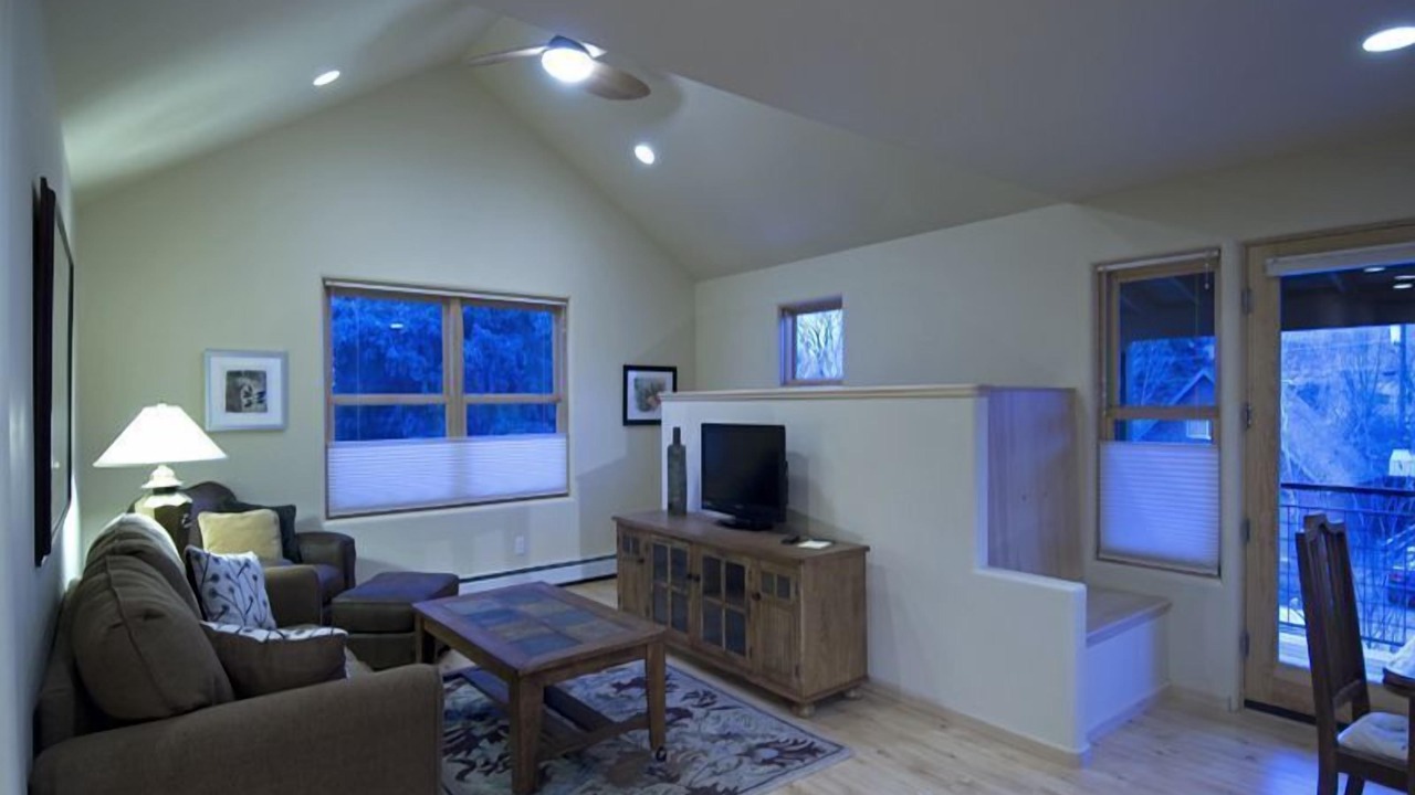 Photo of Livingroom in Carbondale