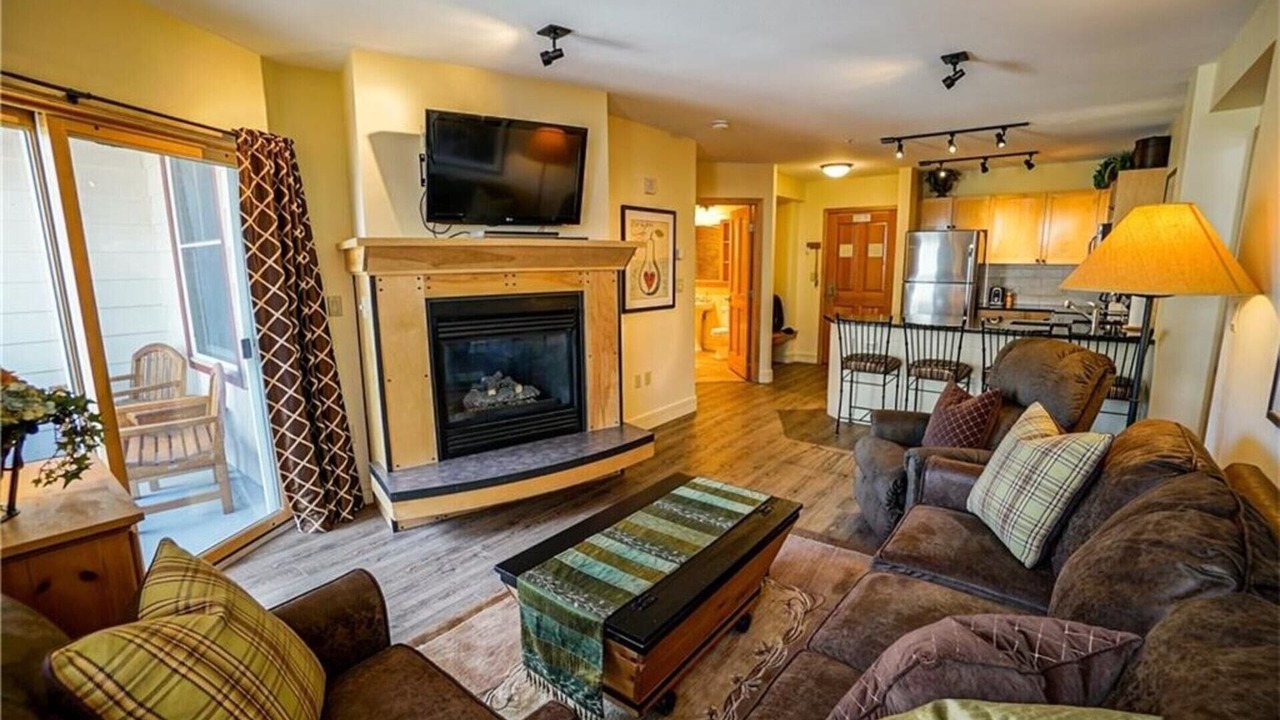 Photo of Livingroom in River Run