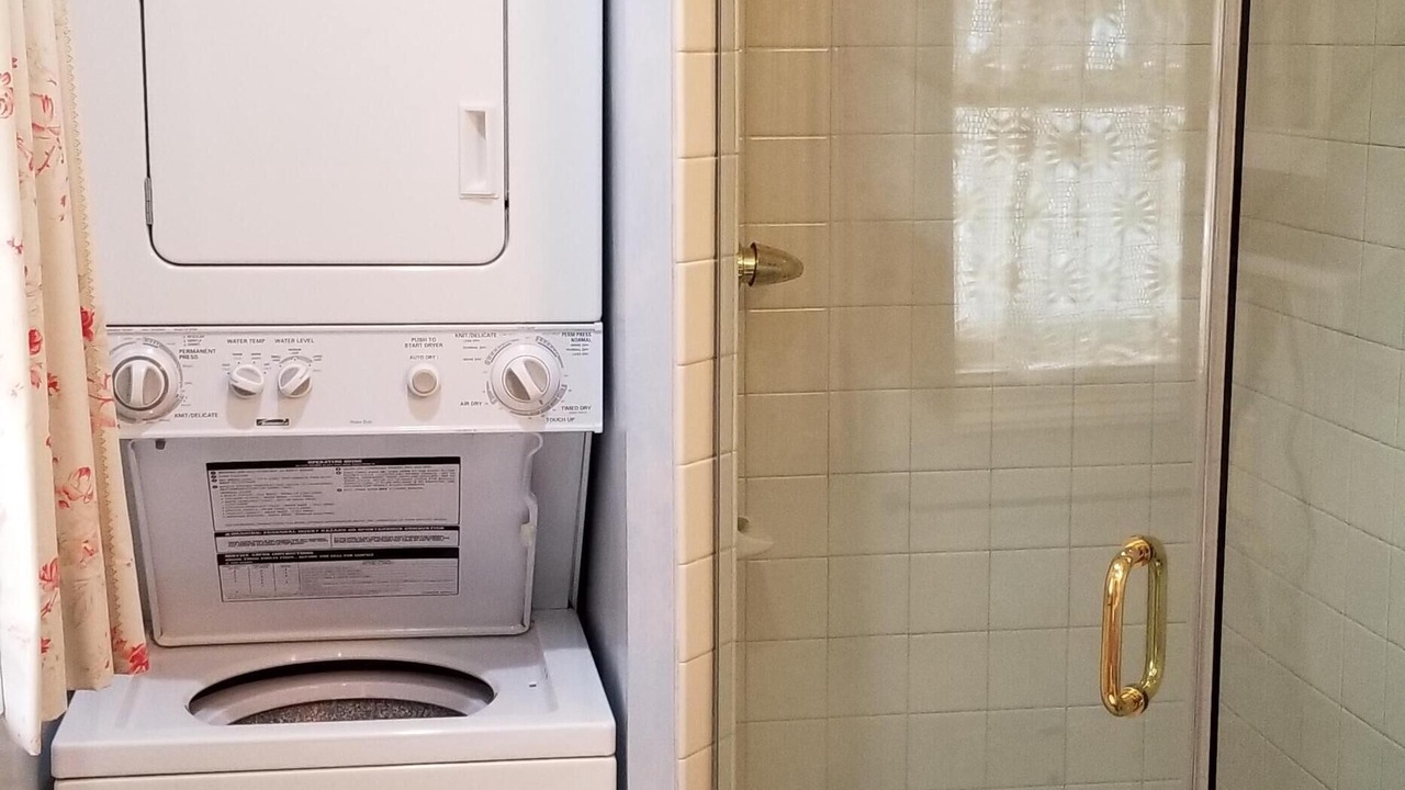 Photo of Bathroom in Redstone