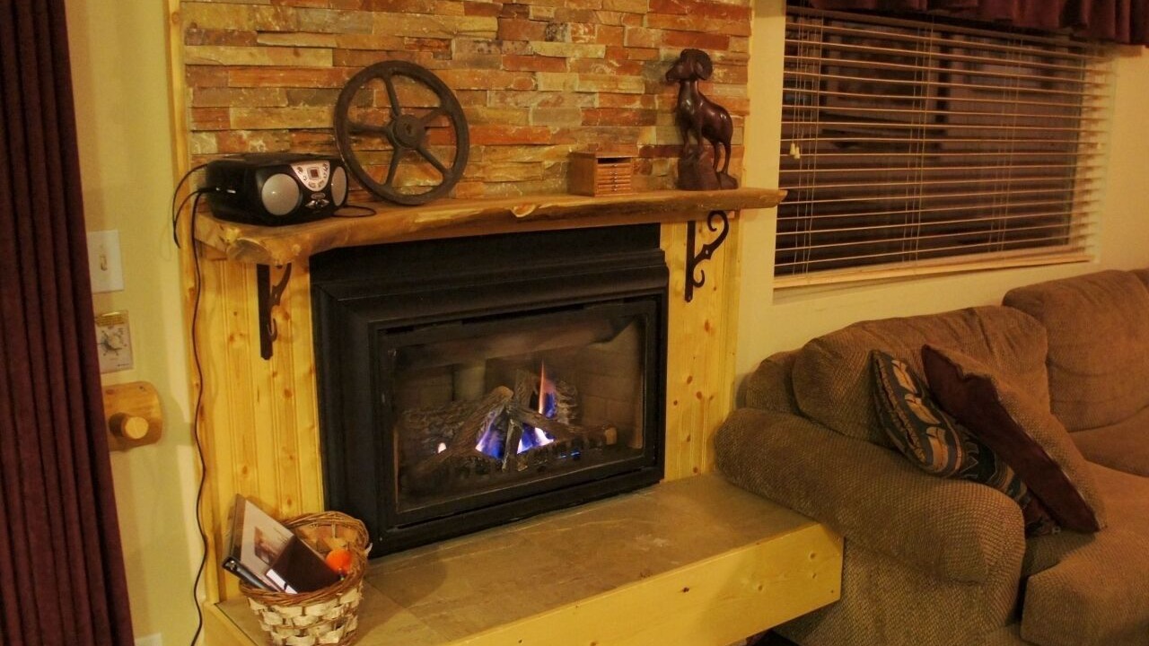 Photo of Livingroom in Peak 9