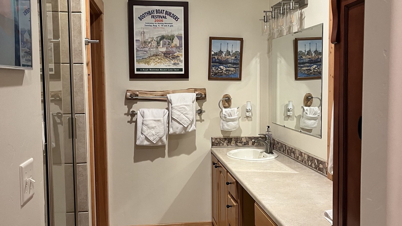 Photo of Bathroom in Fraser
