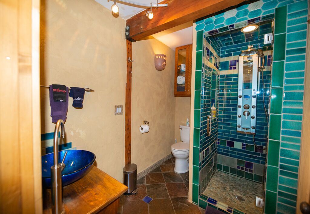Photo of Bathroom in Black Hawk