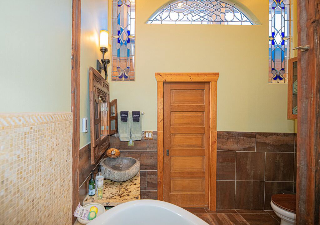 Photo of Bathroom in Black Hawk