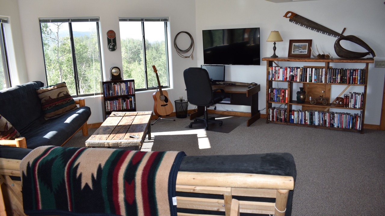Photo of Bedroom in Warm Springs
