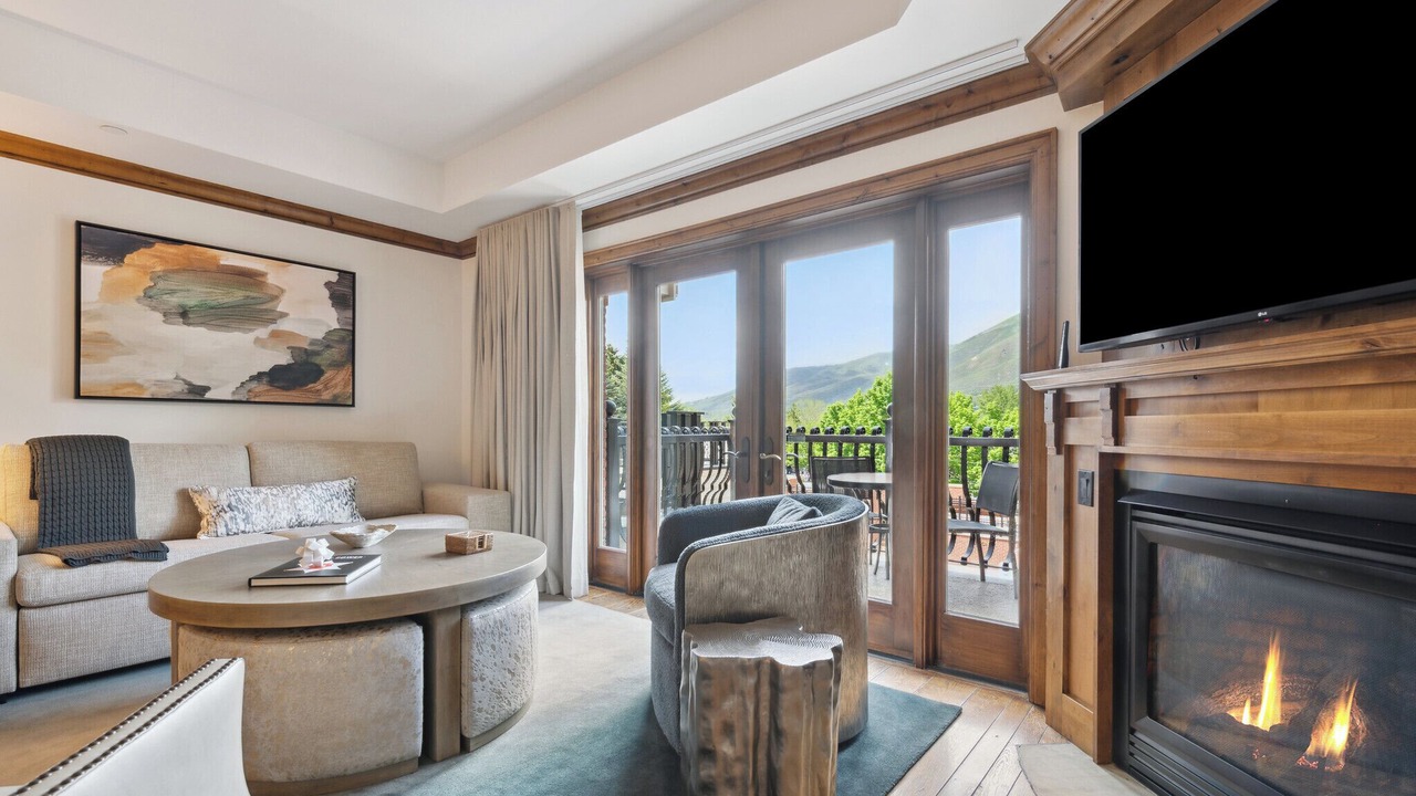 Photo of Livingroom in Downtown