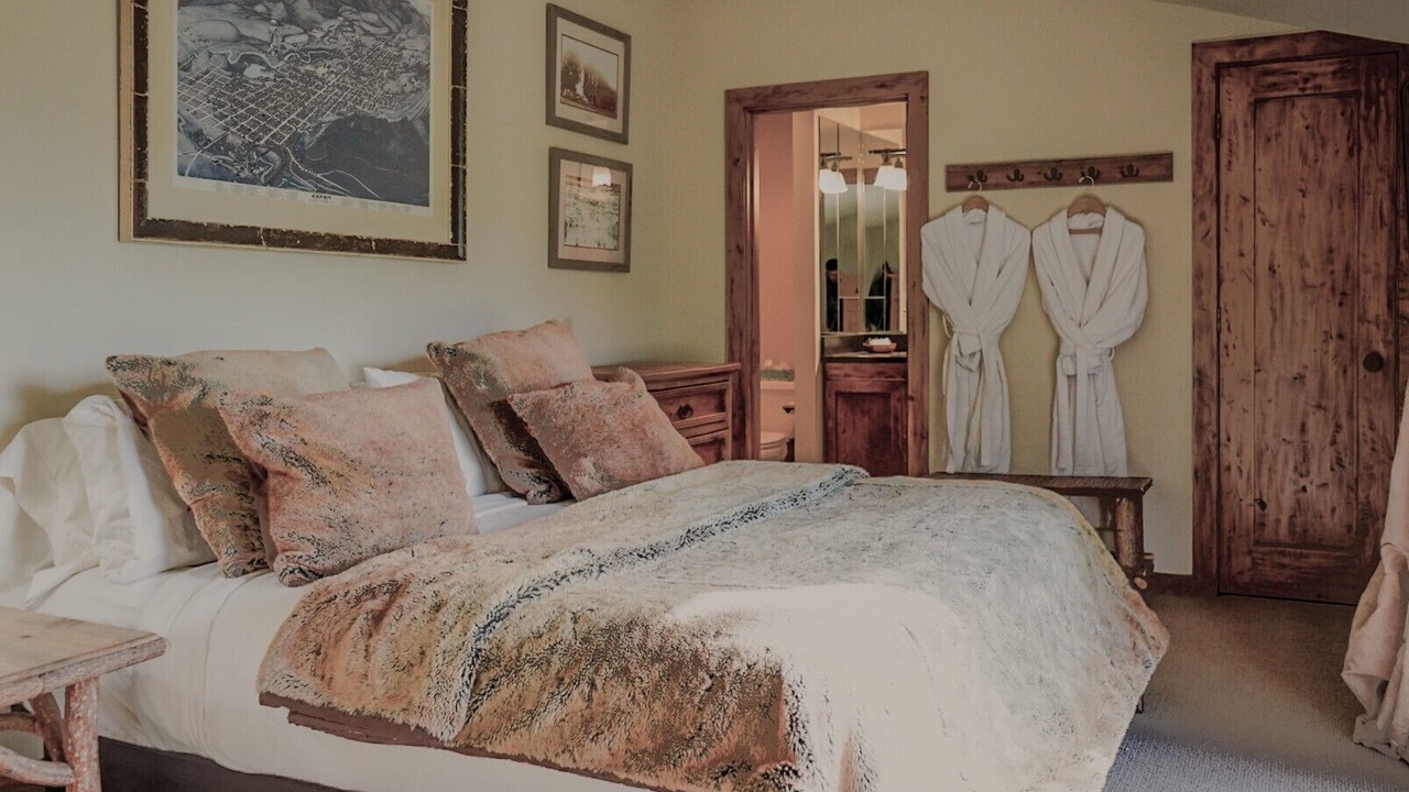 Photo of Bedroom in Snowmass Village