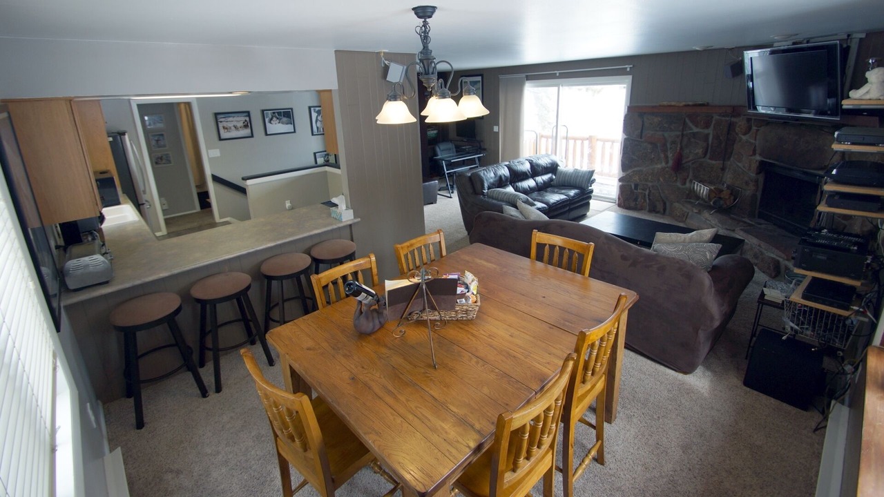 Photo of Livingroom in Fraser