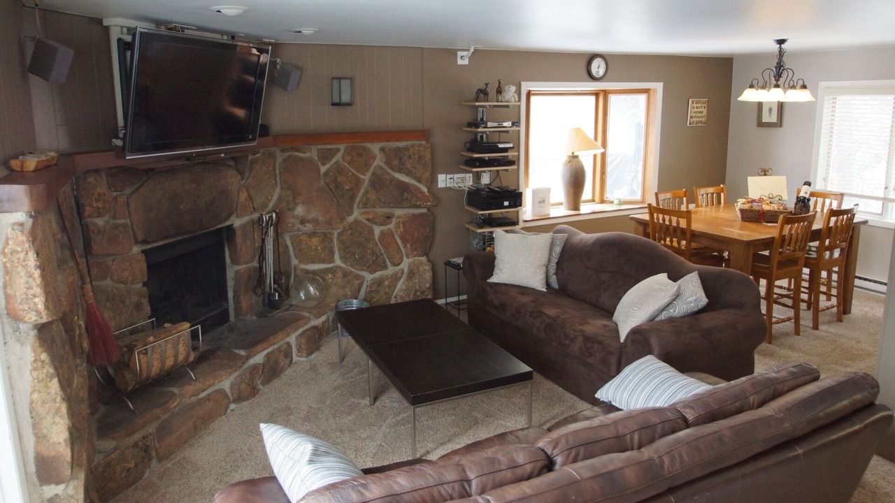 Photo of Livingroom in Fraser