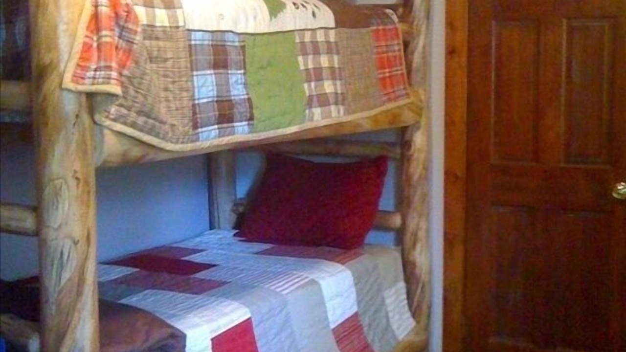 Photo of Bedroom in Black Hawk