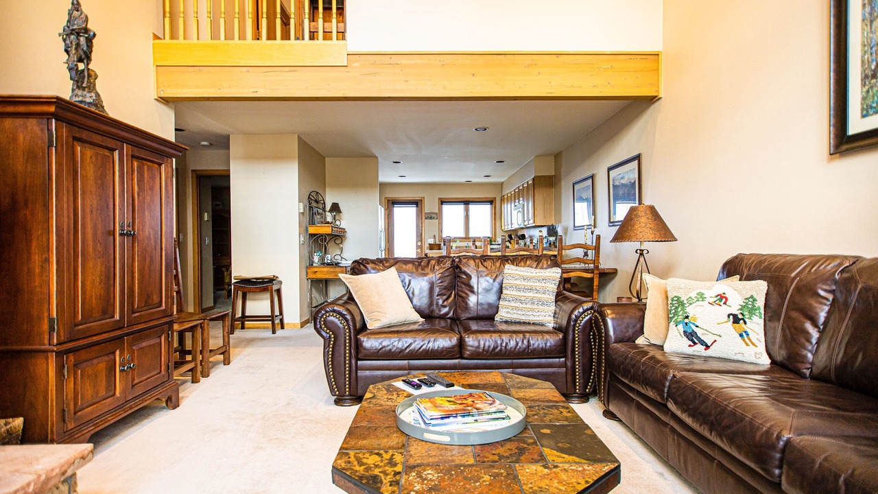 Photo of Livingroom in Four O'Clock
