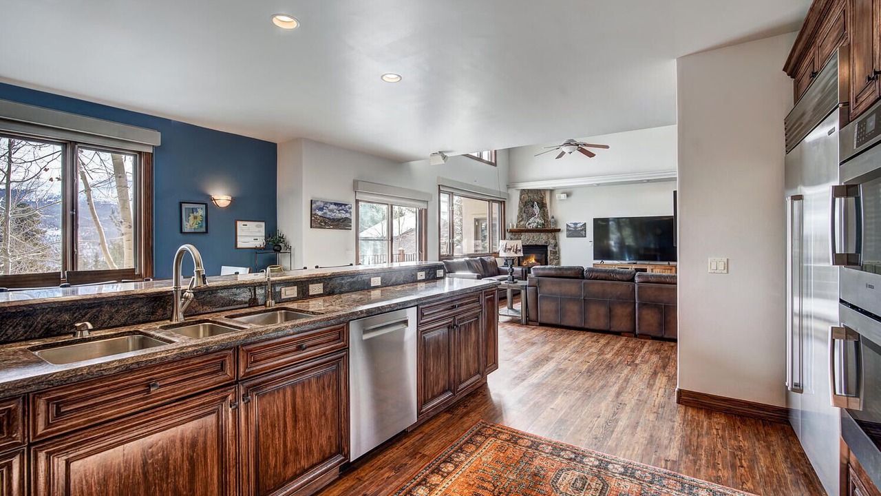 Photo of Kitchen in Peak 8