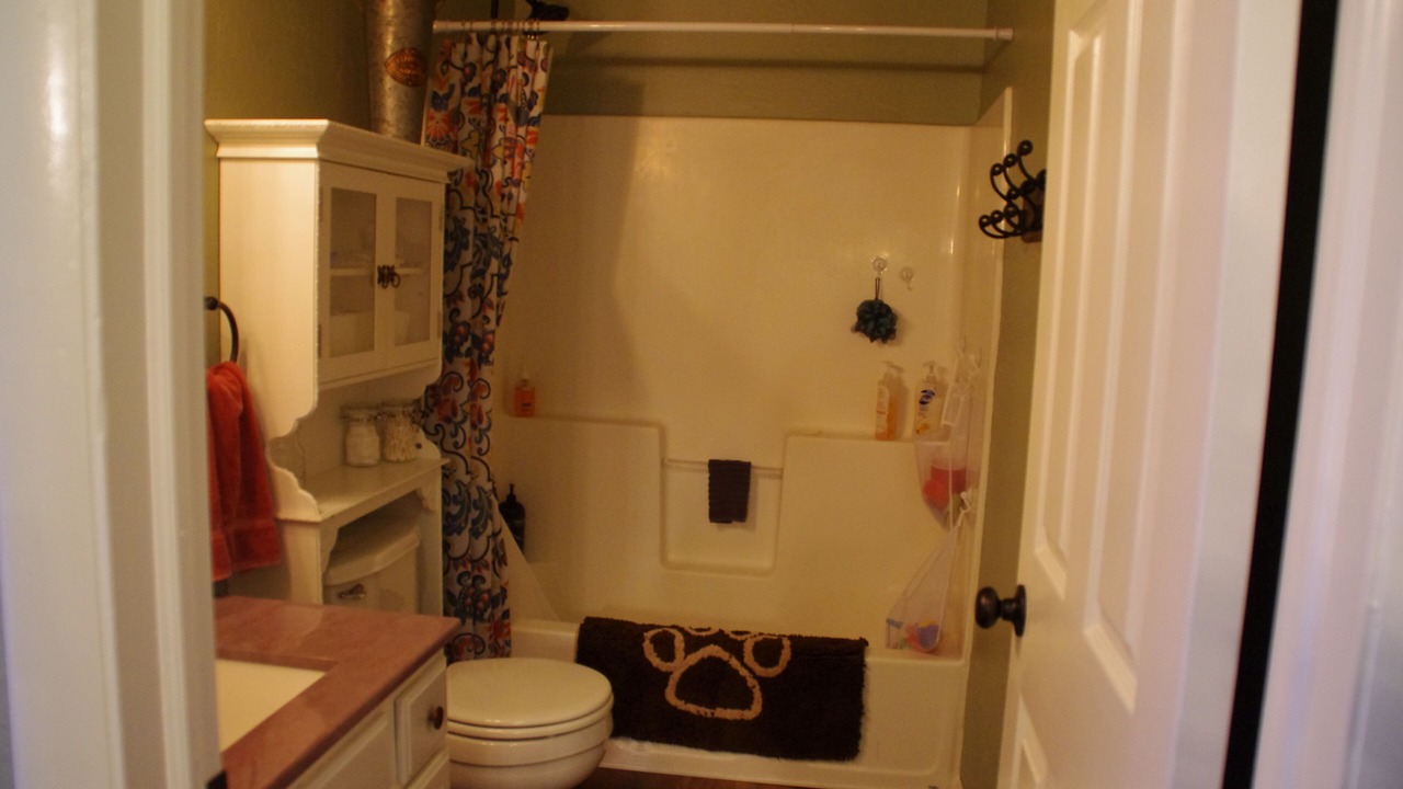 Photo of Bathroom in Summit Cove