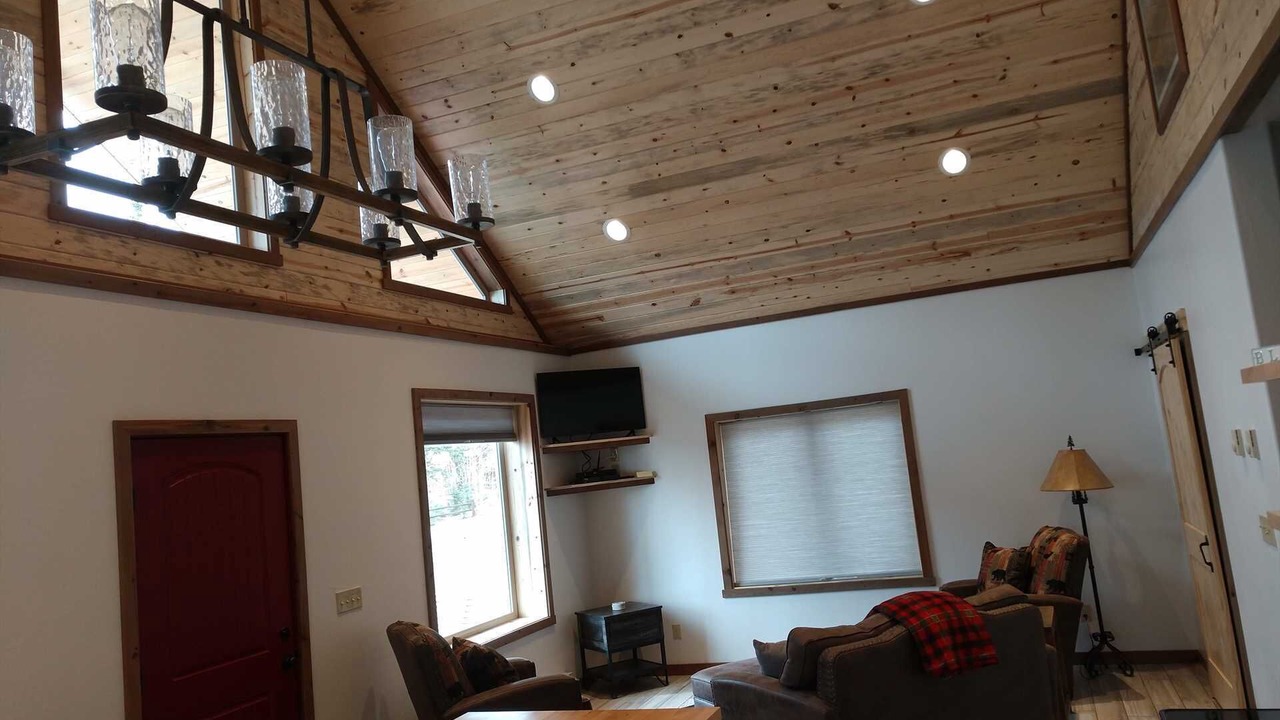 Photo of Bedroom in Lake City