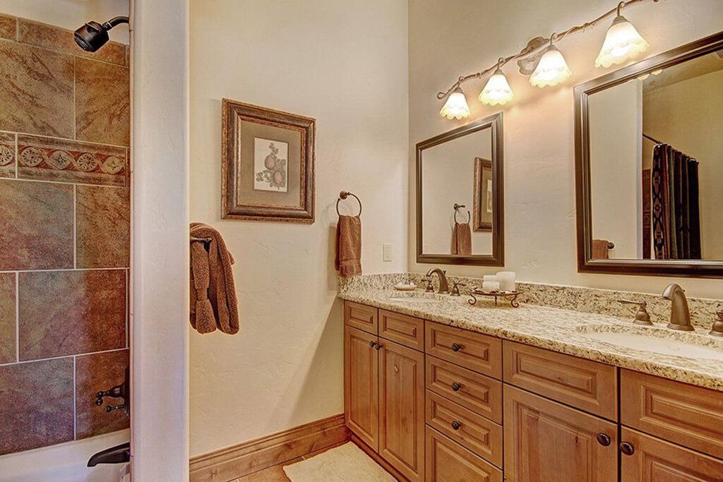 Photo of Bathroom in Boulder Ridge