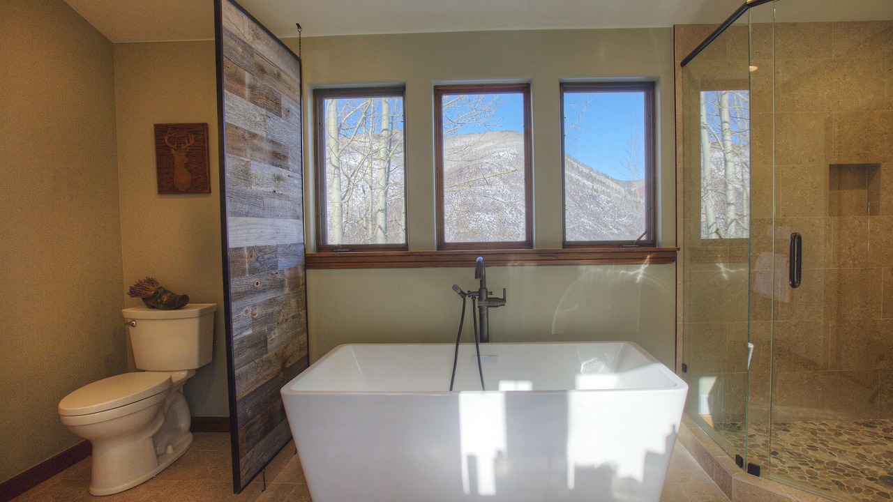 Photo of Bathroom in Highland Meadows