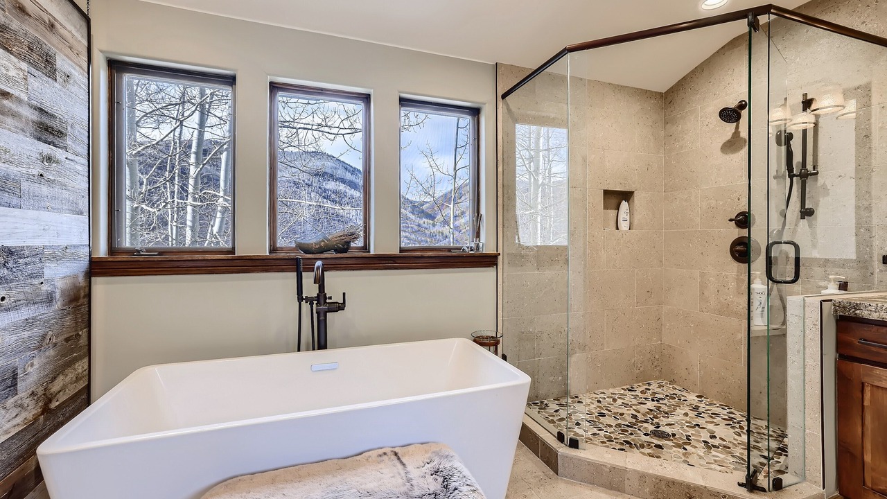 Photo of Bathroom in Highland Meadows