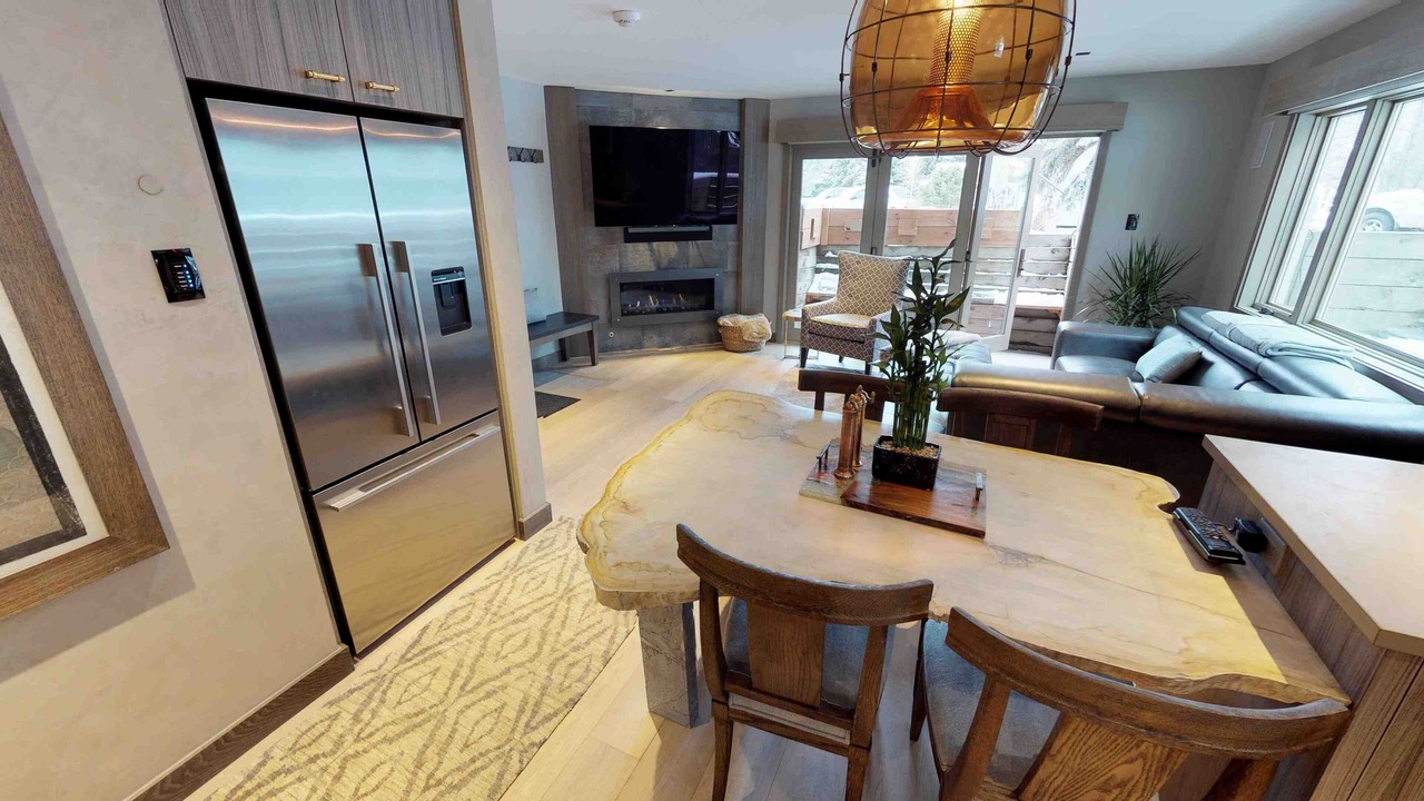 Photo of Livingroom in Avon