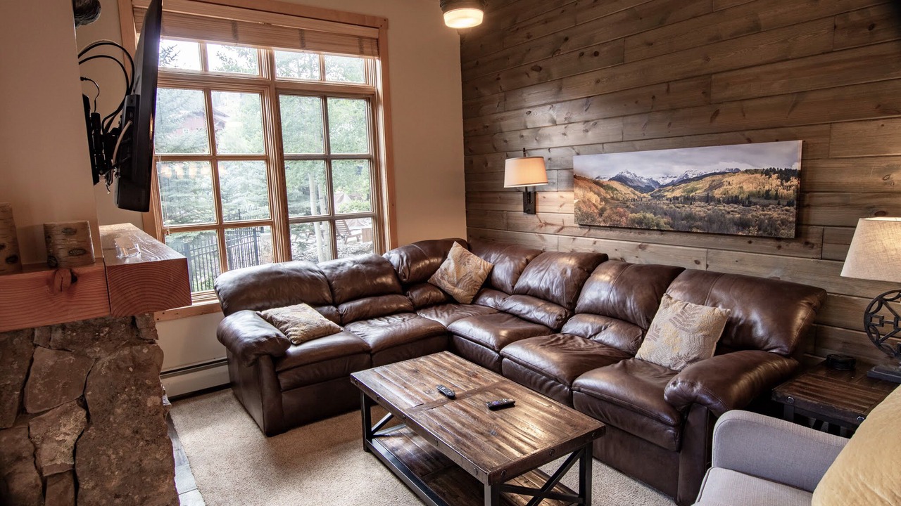 Photo of Livingroom in Copper Mountain Village