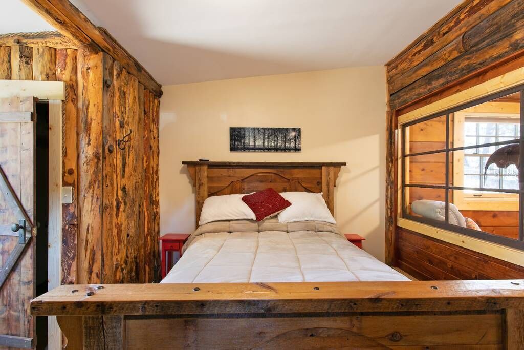 Photo of Bedroom in Evergreen