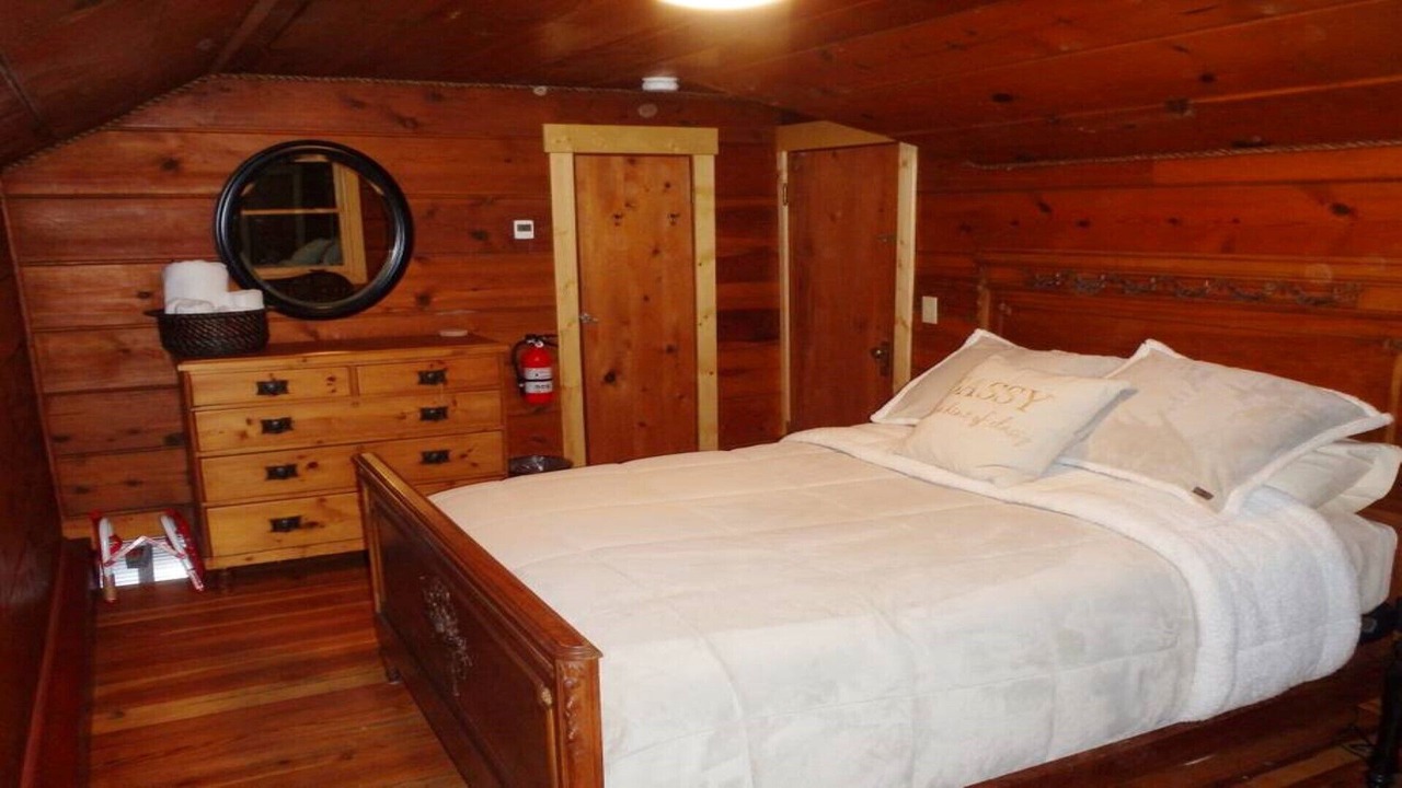Photo of Bedroom in Evergreen