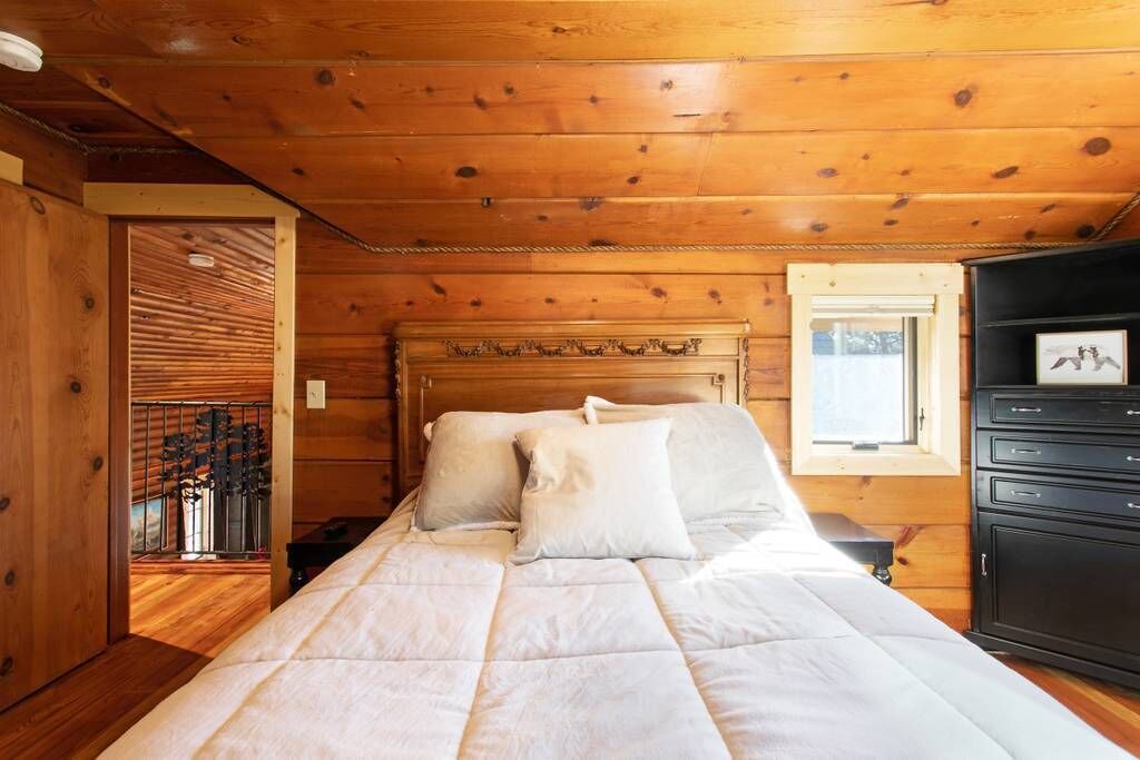 Photo of Bedroom in Evergreen