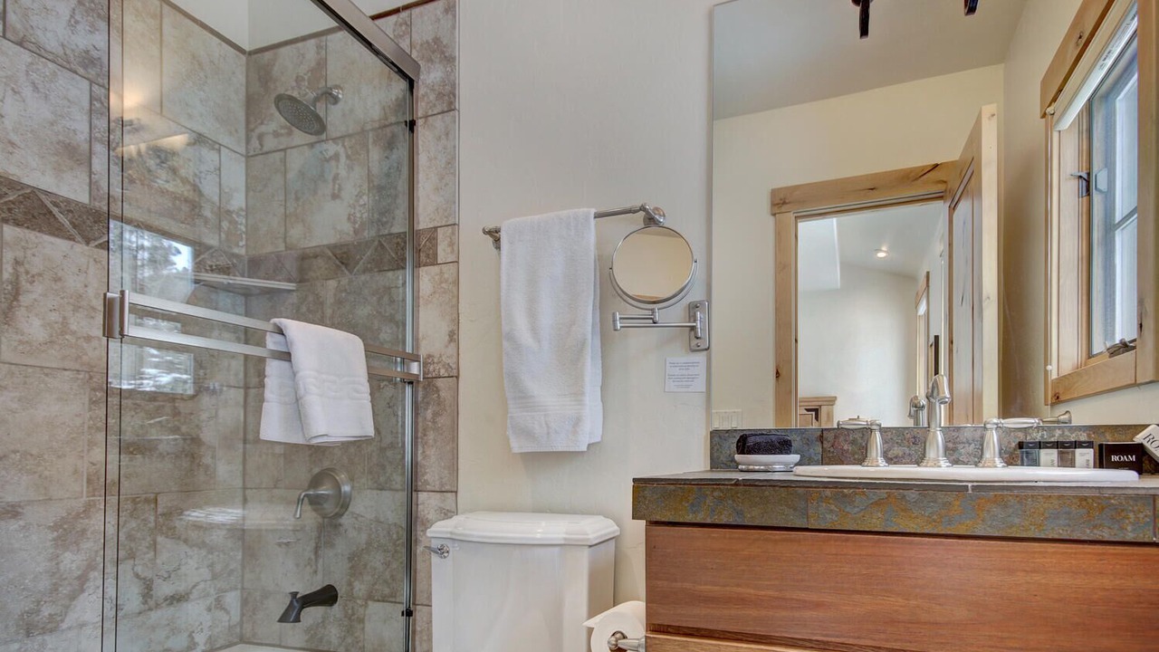 Photo of Bathroom in Boulder Ridge